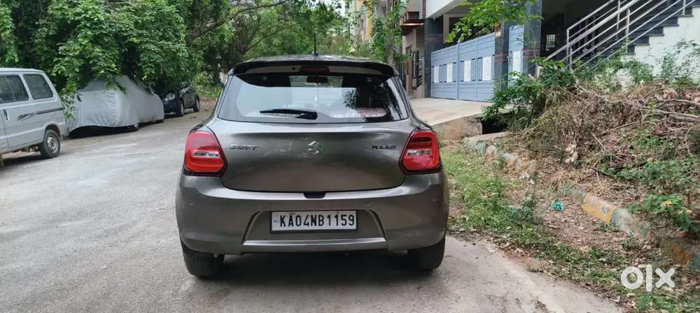 Maruti Suzuki Swift Zxi + Ags. 2022 Model. Single Owner. Compinsurance