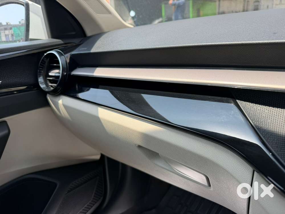 Skoda Slavia Petrol 2023