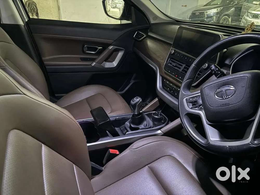 Tata Harrier Xz, 2019 Model Silver Colour Car It Is In Very Good Condi