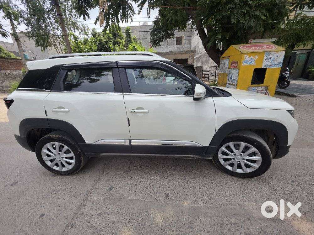 Maruti Suzuki Brezza 1.5 Zxi Smart Hybrid, 2023, Petrol