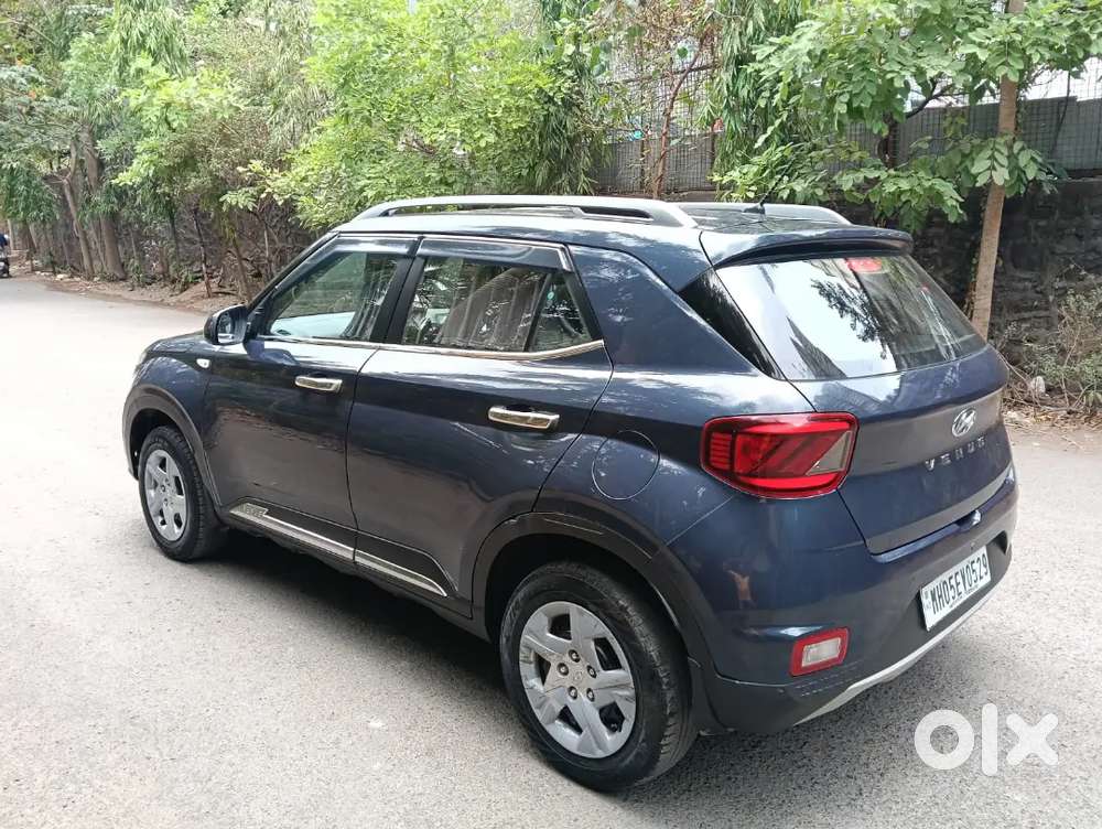 Hyundai Venue 2022 Petrol 68000 Km Driven