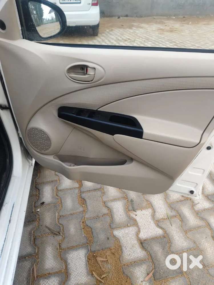 Toyota Etios Liva 2017 Diesel 90000 Km Driven