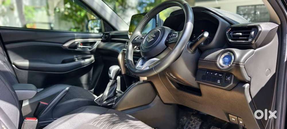 Maruti Suzuki Grand Vitara 1.5 Alpha Plus Intelligent Hybrid Ecvt, 2..
