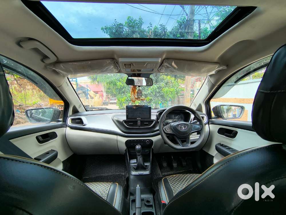 Tata Altroz Xm(s) Petrol – Nov 2023  35,000 Km  1st Owner  ₹7,00,00