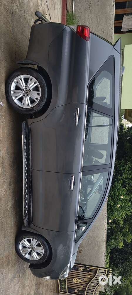 Toyota Innova Crysta 2018