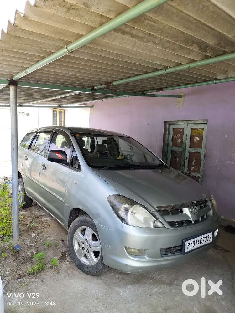 Toyota Innova Diesel 2005 Variant