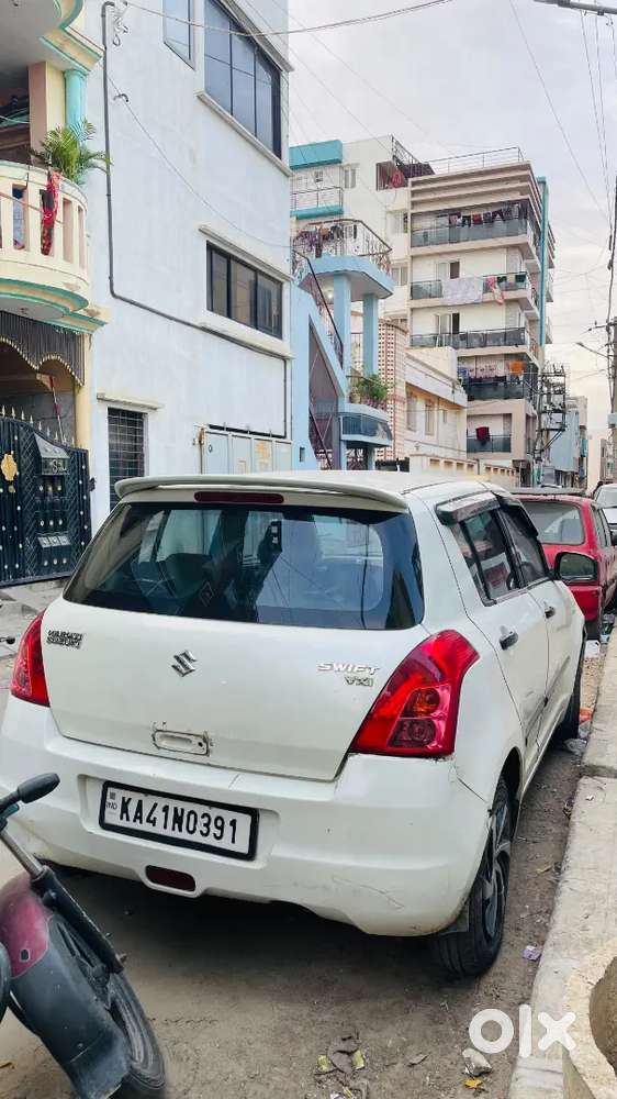 Maruti Suzuki Swift 2009 Petrol 93600 Km Driven