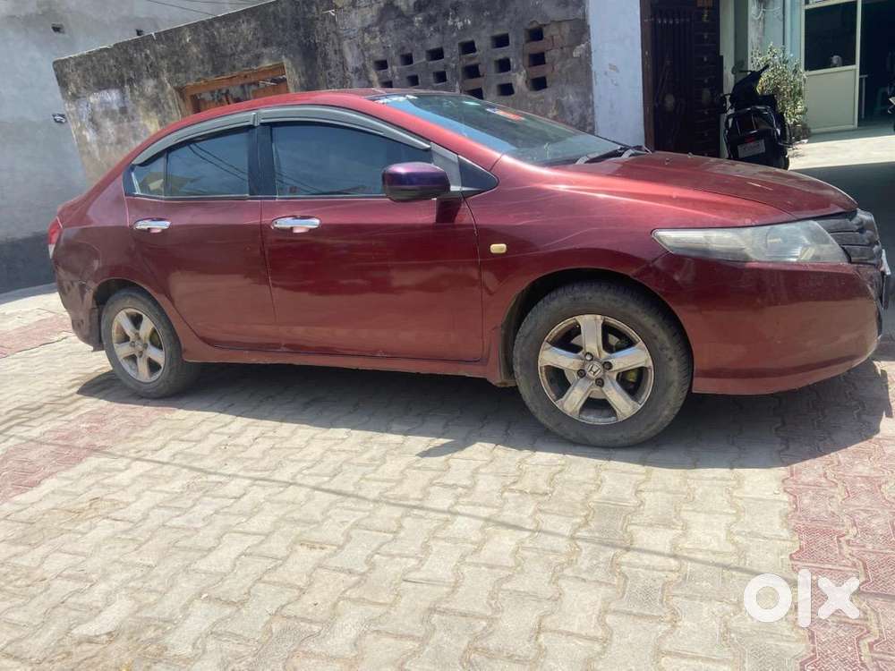 Honda Hybrid Car 2nd Owner 2011