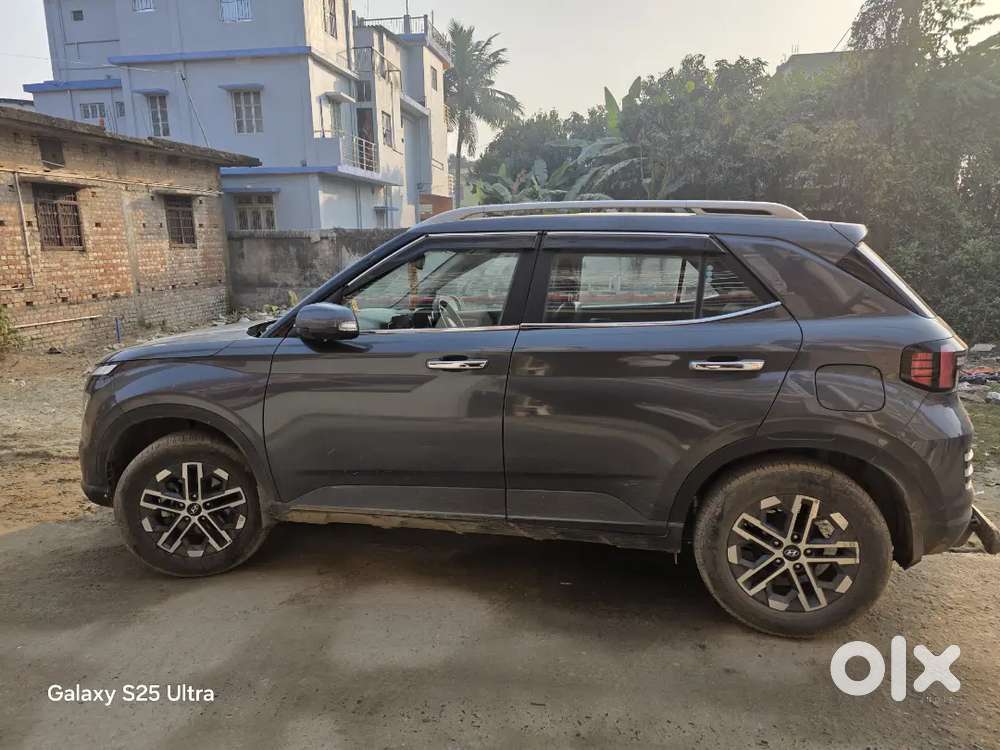 Hyundai Venue 2023 Petrol 32000 Km Driven