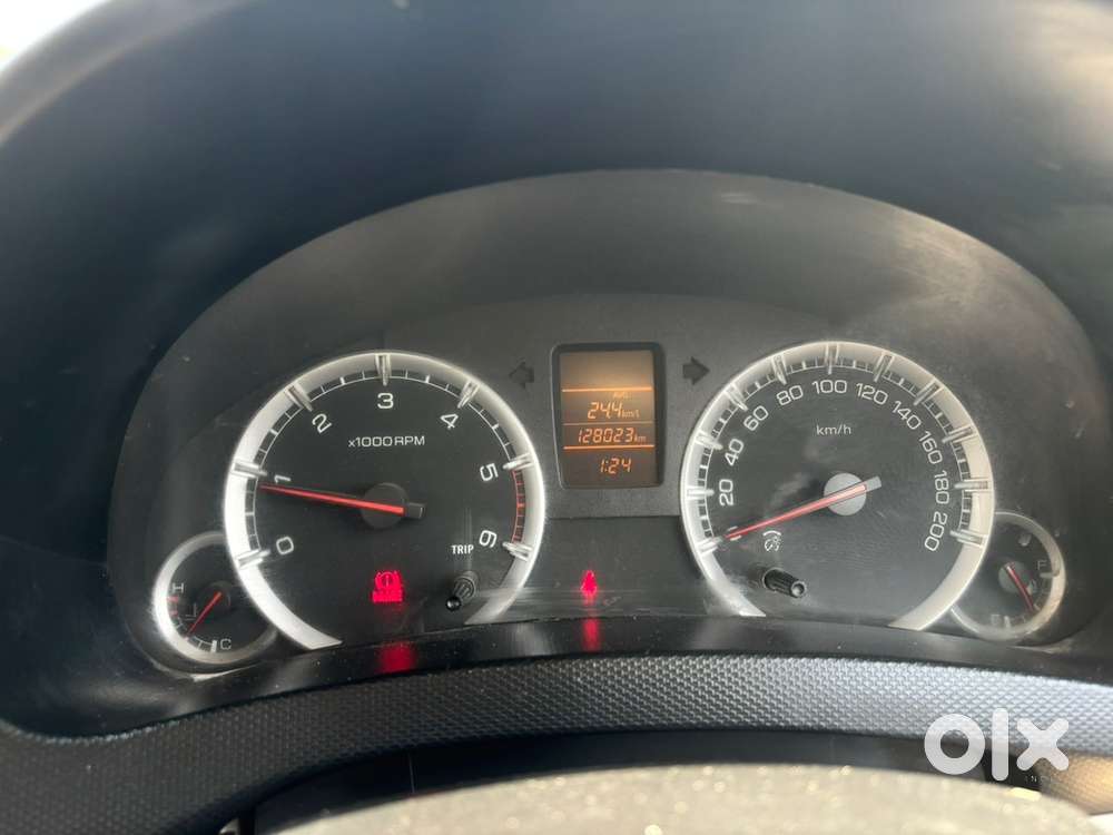 Maruti Suzuki Swift Dzire 2014 Diesel Well Maintained