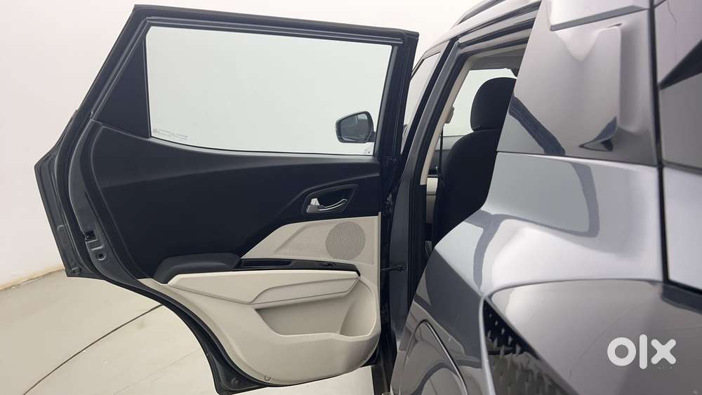 Mahindra Xuv 3xo Ax5l 1.2 Petrol At, 2024, Petrol