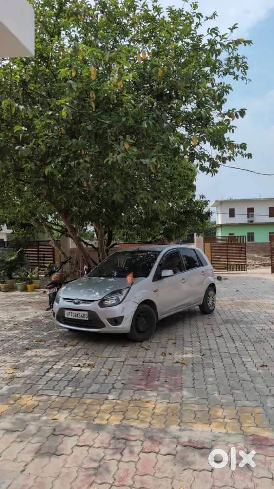 Ford Figo 2012 Petrol 75000 Km Driven