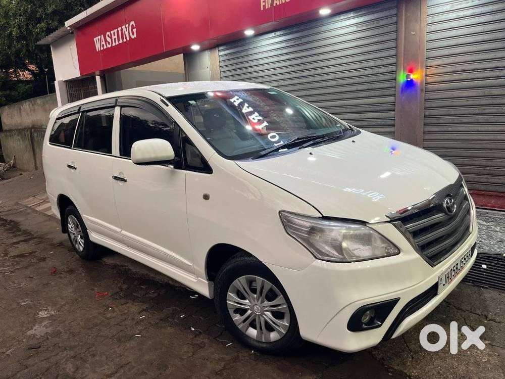 Toyota Innova 2.5 G (diesel) 8 Seater, 2016, Diesel