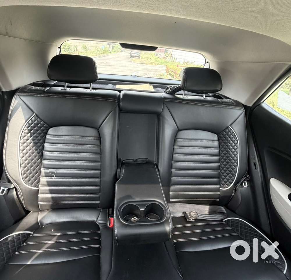 Hyundai Venue Petrol Manual 2023 (vip Number)