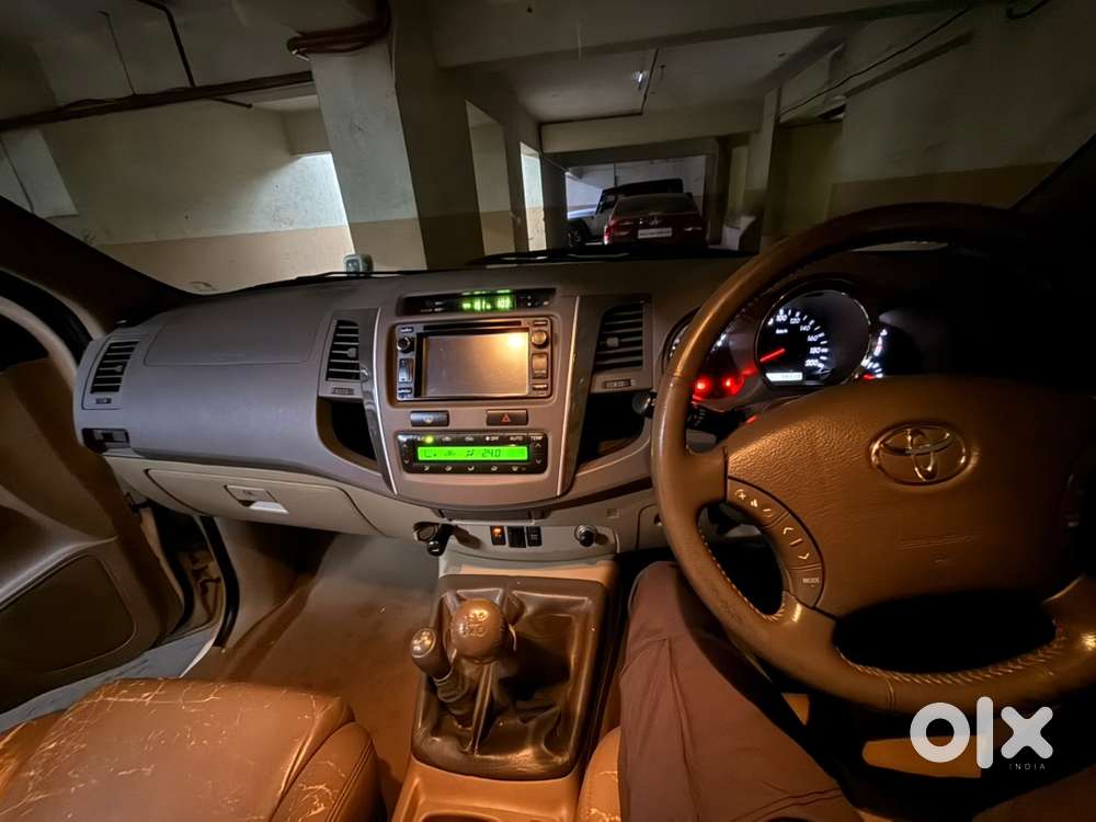 Toyota Fortuner Diesel 2011