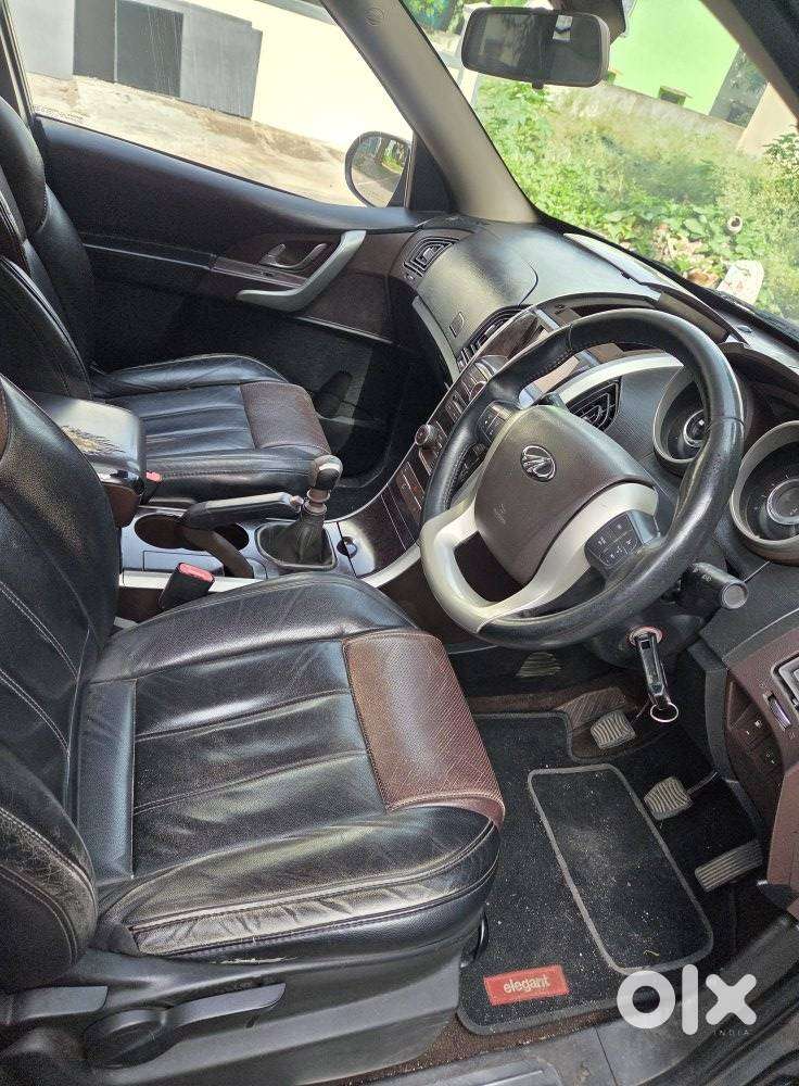 Mahindra Xuv500 W8, 2015, Petrol