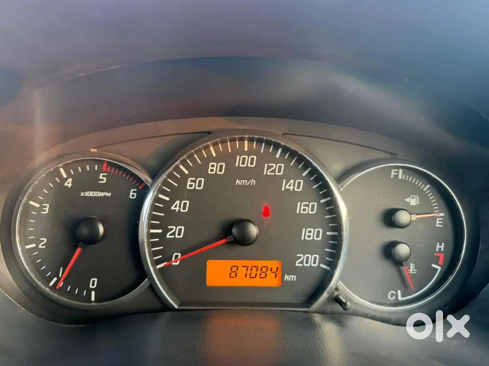 Maruti Suzuki Swift Dzire 2012
