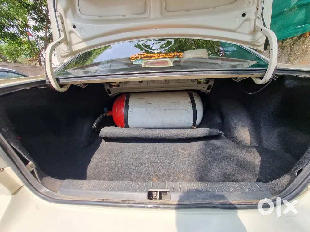Toyota Corolla 2005 Petrol And Cng.
