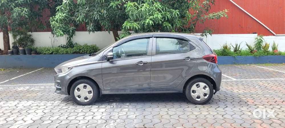 Tata Tiago 1.2 Revotron Xt Option, 2020, Petrol
