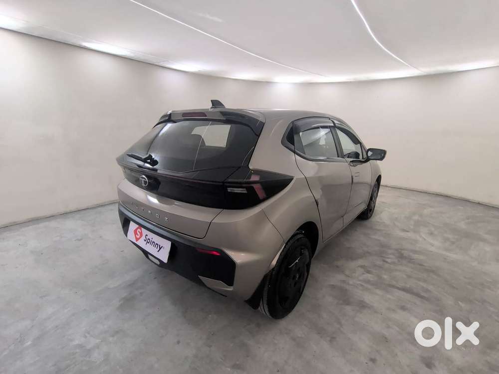 Tata Altroz Xm Plus Petrol, 2025, Petrol