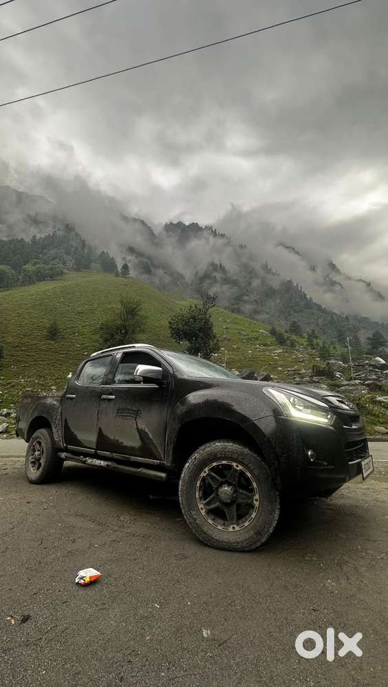 Isuzu D-max V-cross 2016