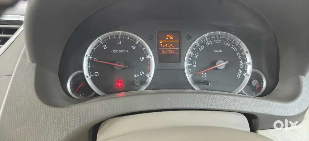 Maruti Suzuki Ertiga 20012 गाडी फुल कंडिशन आहे