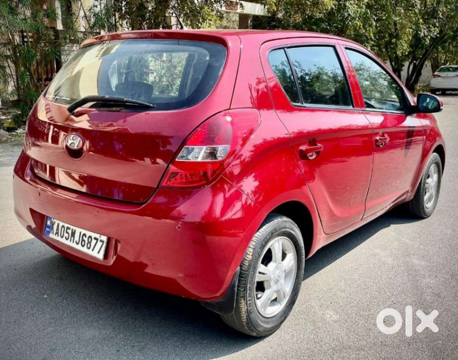 Hyundai I20 2009-2011 1.4 Asta (at), 2011, Petrol