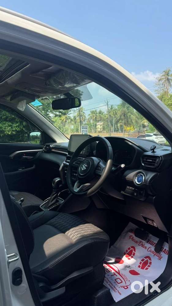 Maruti Suzuki Grand Vitara 2025 Hybrid Automatic Full Option