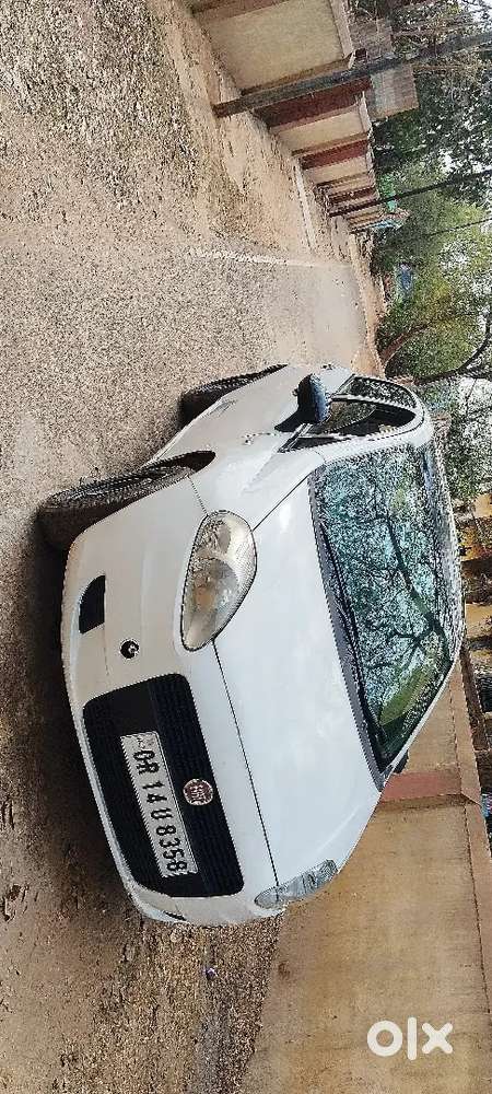 Fiat Punto 2010 Petrol 44350 Km Driven