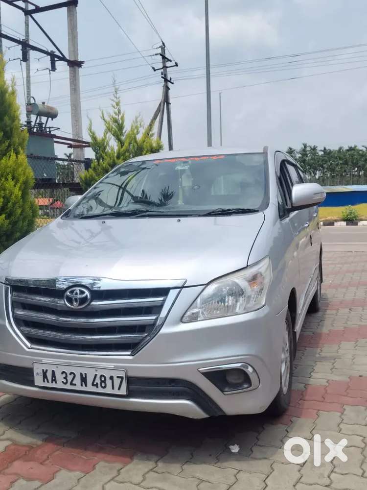 Toyota Innova 2014