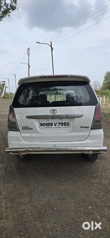 Toyota Innova Diesel 2011