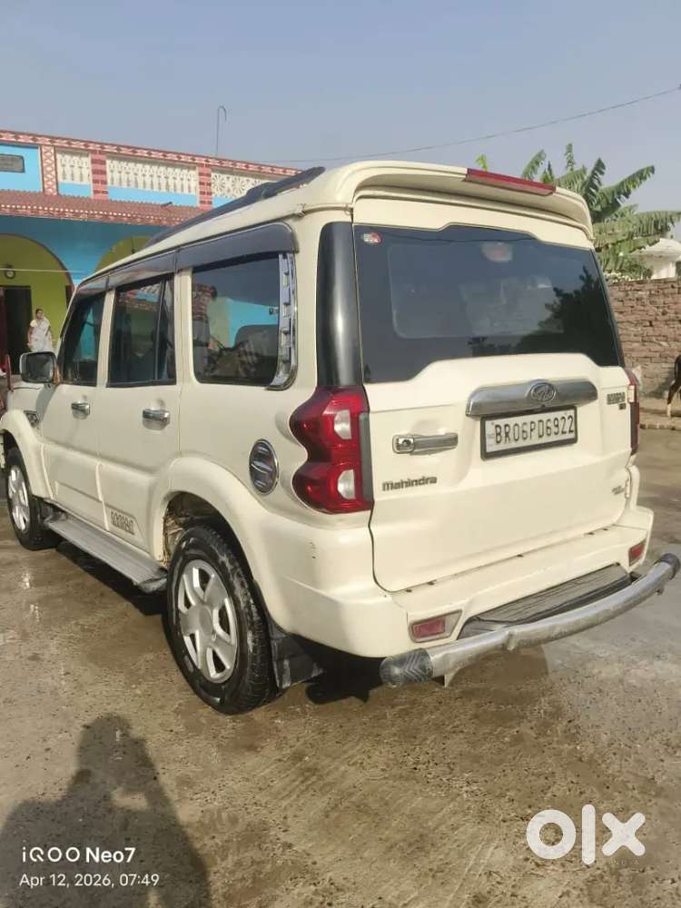 Mahindra Scorpio S5 2018