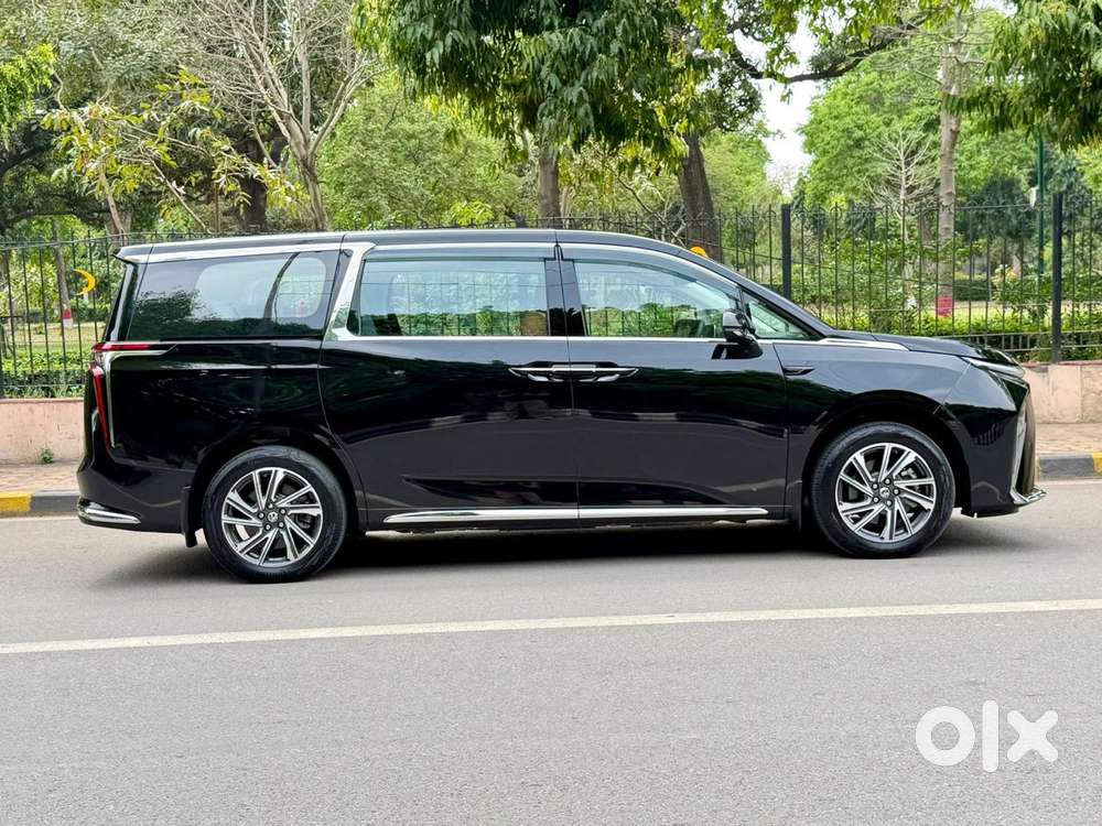 Mg M9 Presidential Limo, 2025, Electric