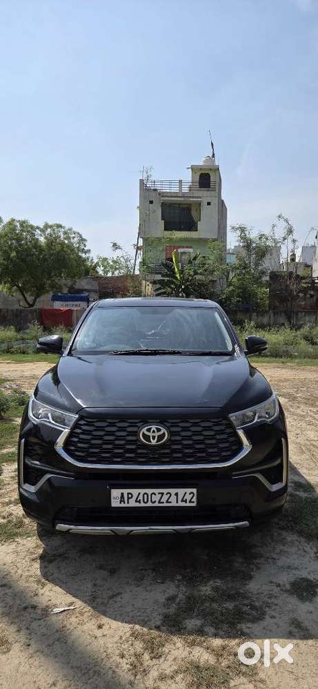 Toyota Innova Hycross 2.0 Zx Hybrid 7 Str, 2024, Petrol