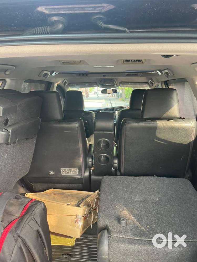 Toyota Innova Crysta 2017 Diesel Well Maintained