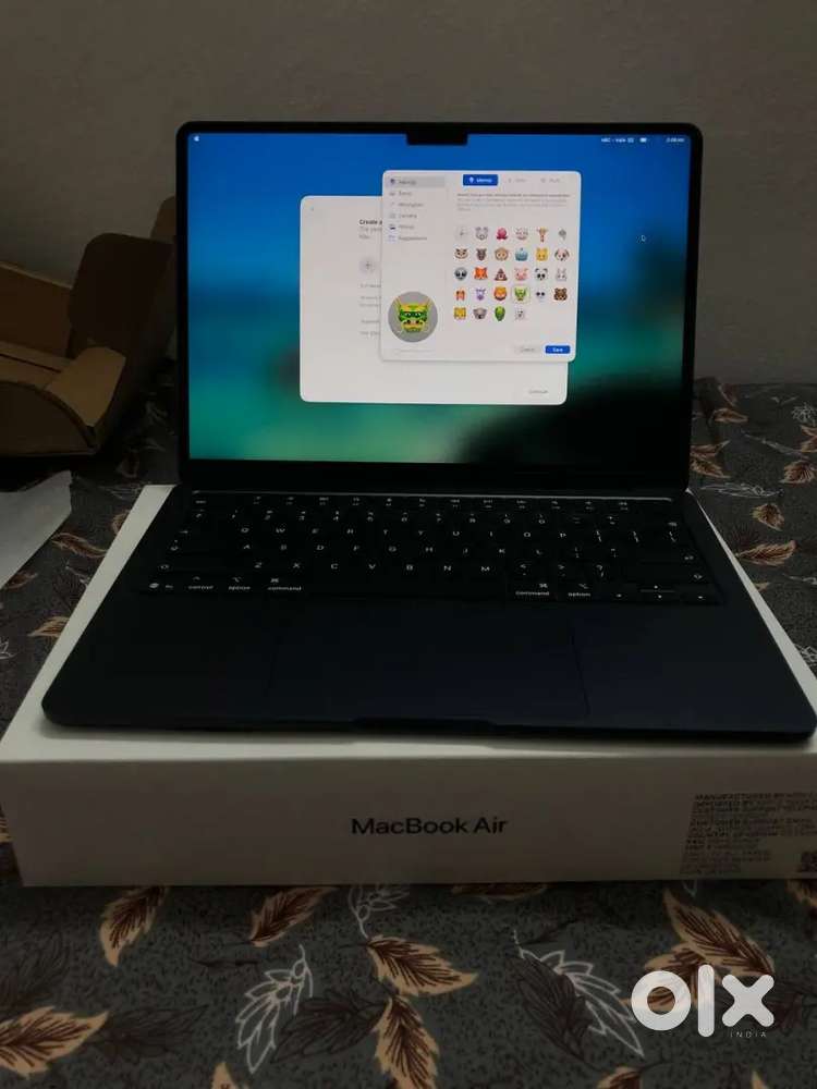 Brand new macbook just 7 days old.