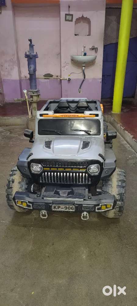 Mahindra Thar Roxx 2025