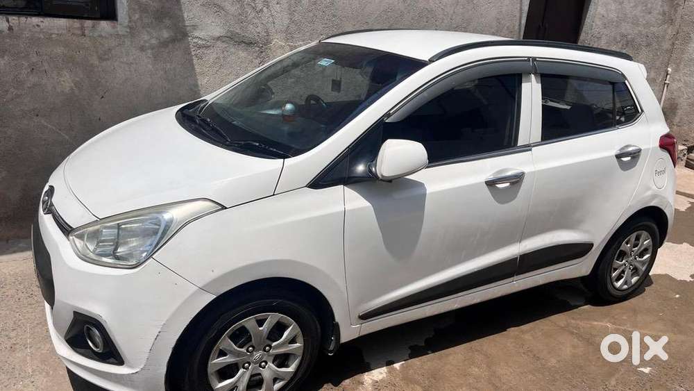 Hyundai Grand I10 2016 Petrol Well Maintained