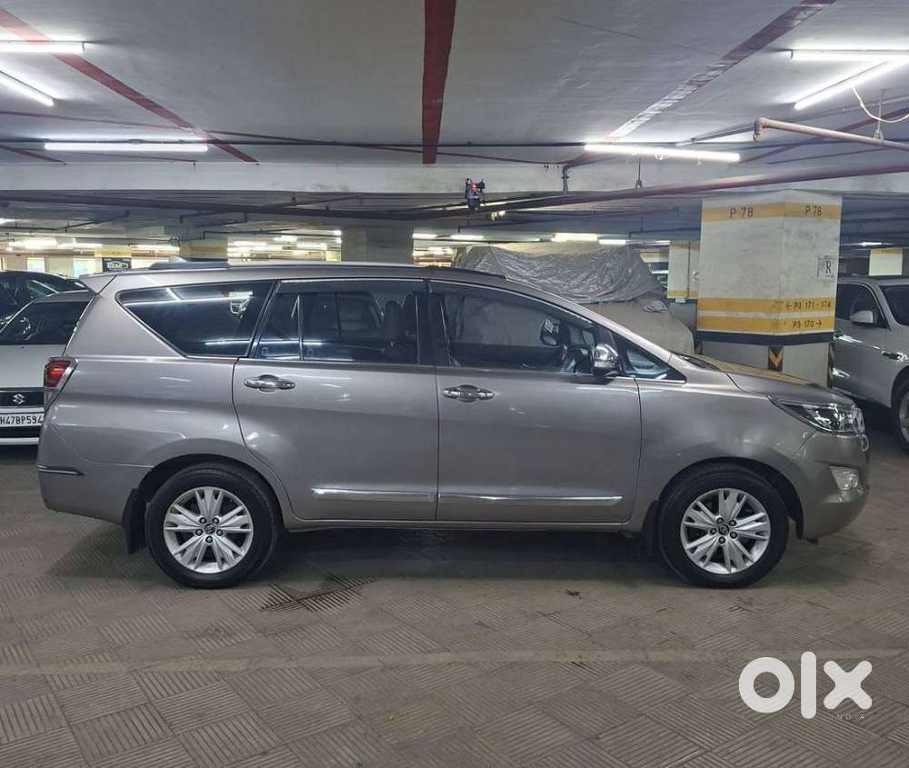 Toyota Innova Crysta 2.8z Automatic, 2016, Diesel