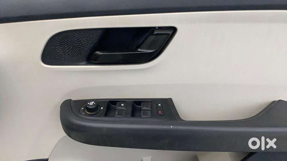 Tata Altroz 1.2 Xm Plus, 2021, Petrol