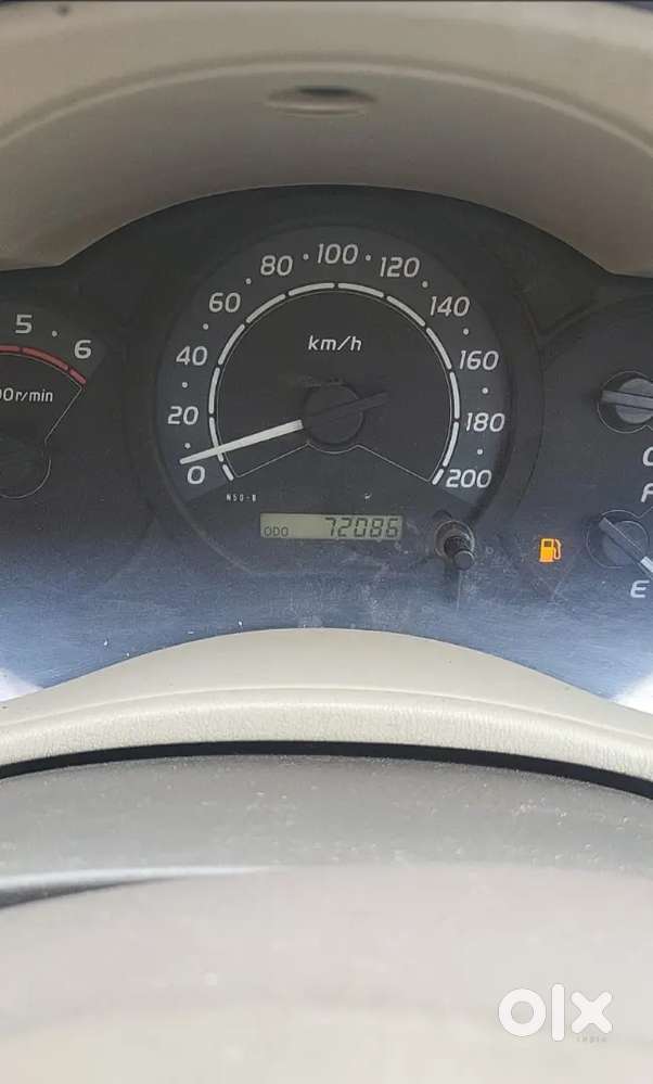 Toyota Innova 2.5 E 2012 (premium Number)