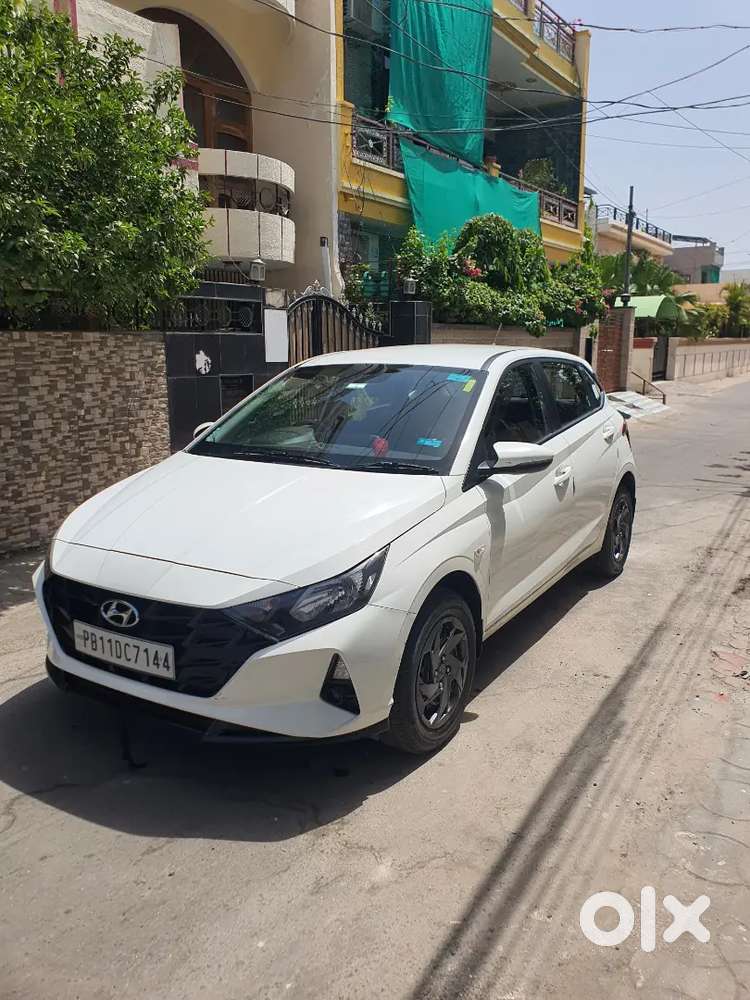 Hyundai I20 2023 Petrol 13500 Km Driven