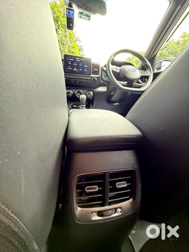 Hyundai Venue Sx Knight Edition Mt, 2024, Petrol