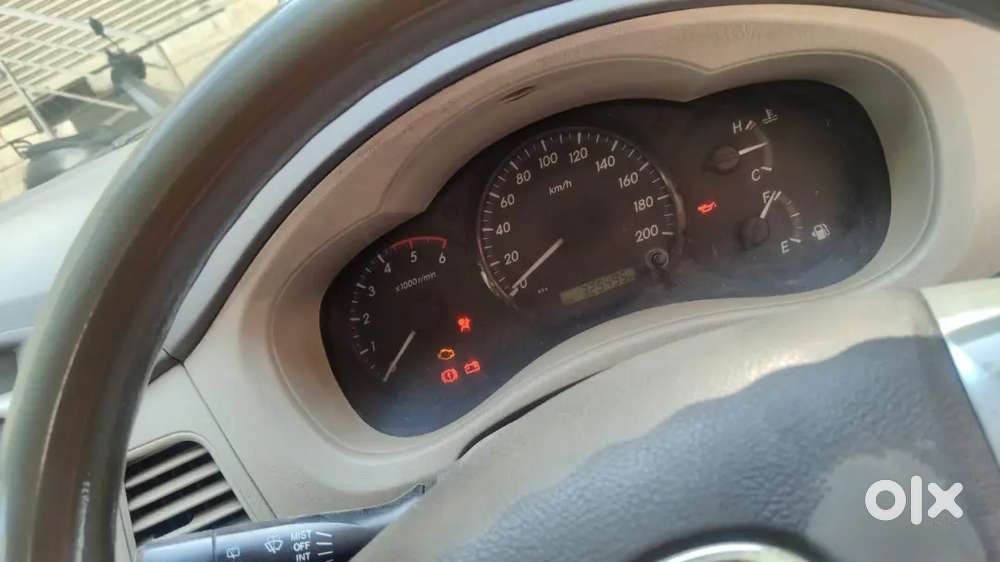 Toyota Innova 2014