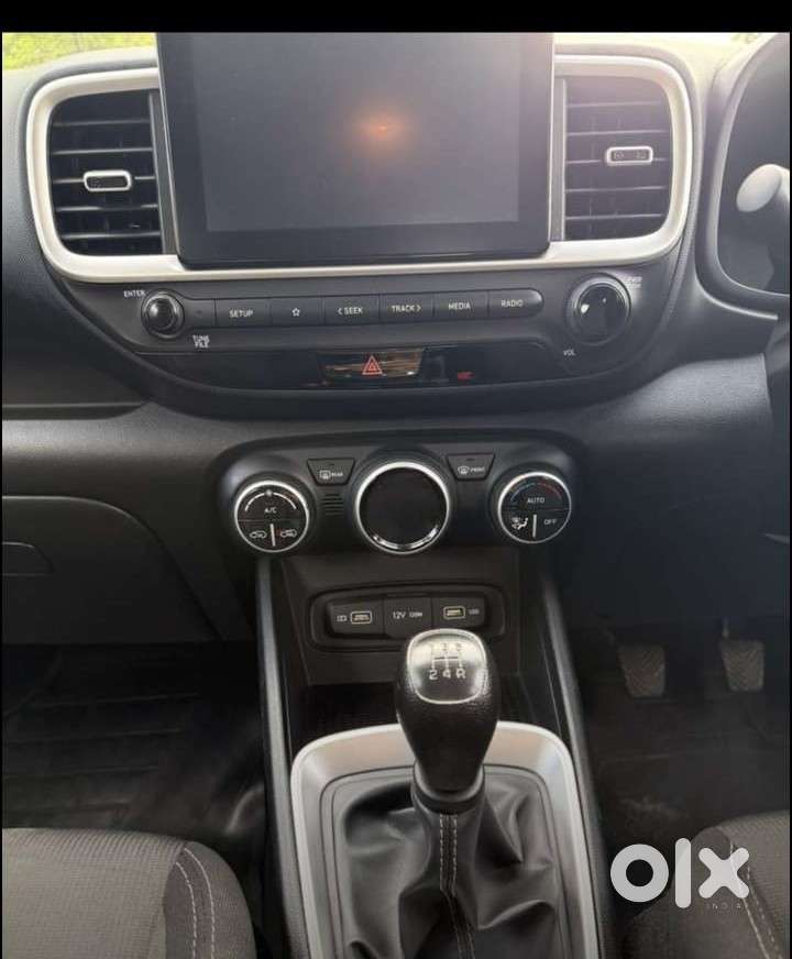 Hyundai Venue S (o) 1.2 Petrol Knight Edition, 2021, Petrol