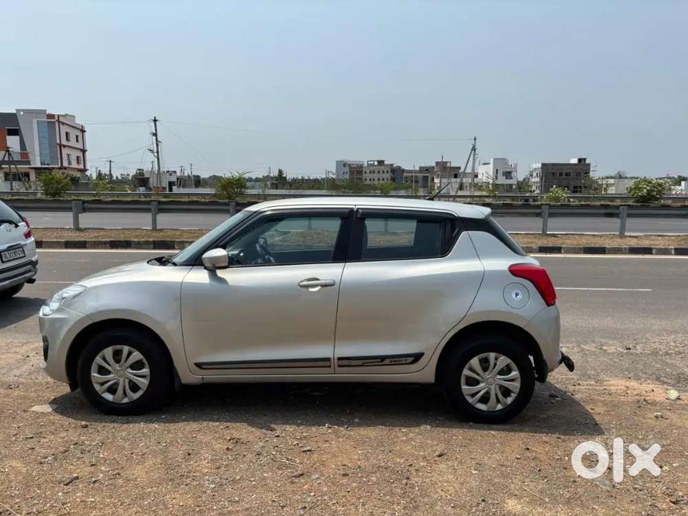 Maruti Suzuki Swift 2023 Petrol 70000 Km Driven