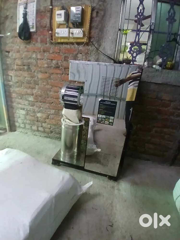 4 Hp jumbo aata chakki