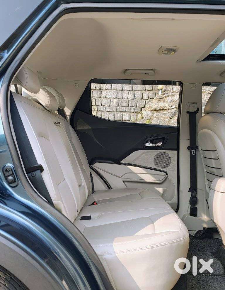 Mahindra Xuv300 W8 Option Diesel, 2023, Diesel