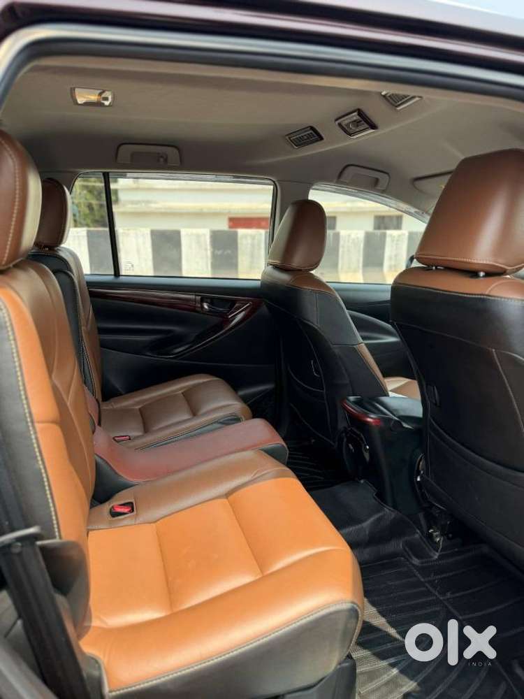 Toyota Innova Crysta