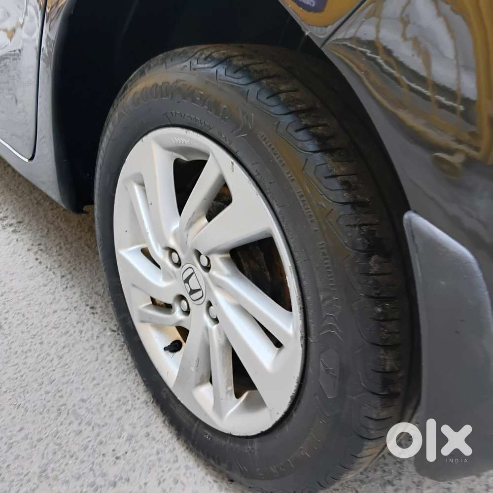 Honda Jazz V Automatic, 2015, Petrol